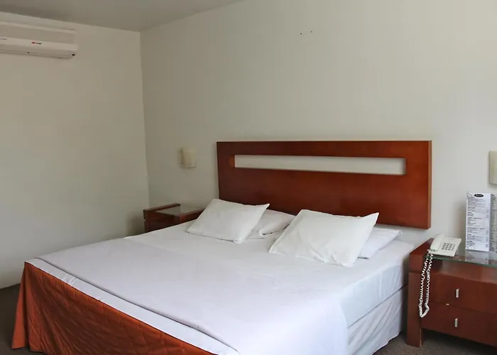 Hi Huasteca Inn Hotel