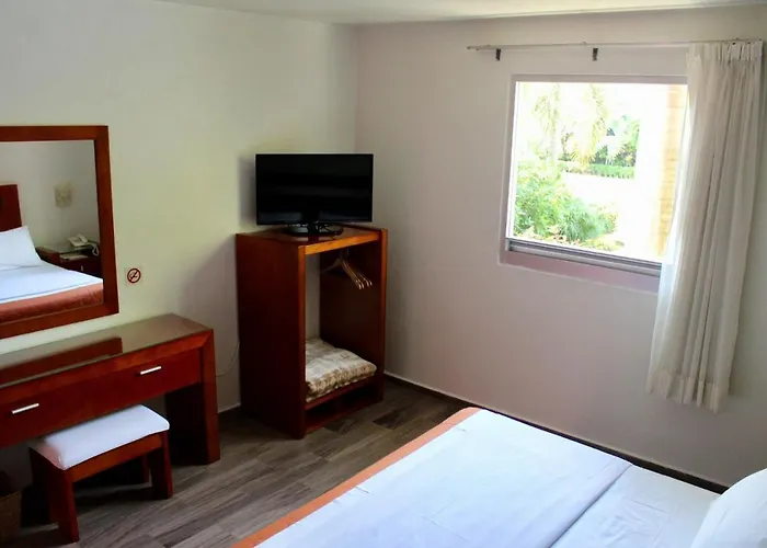 Hi Huasteca Inn Hotel